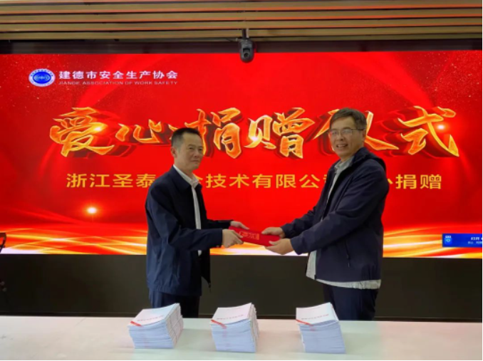 1683264064458820.png 9833b81614a23f74bca295b0b953fb0.png